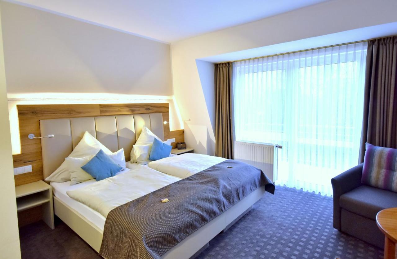 Hotel & Restaurant Zum Deutschen Hause Kirchhatten Eksteriør billede