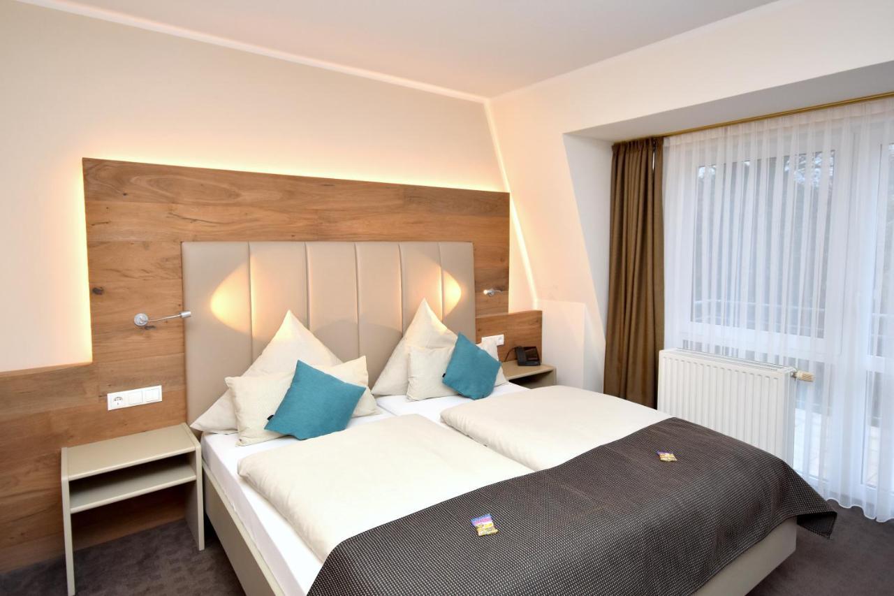 Hotel & Restaurant Zum Deutschen Hause Kirchhatten Eksteriør billede