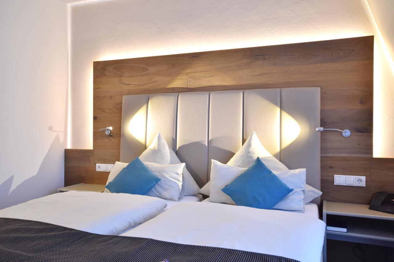 Hotel & Restaurant Zum Deutschen Hause Kirchhatten Eksteriør billede