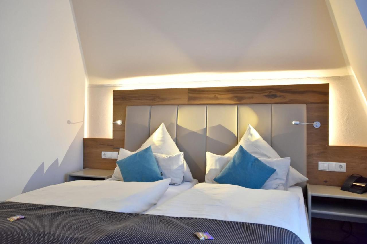 Hotel & Restaurant Zum Deutschen Hause Kirchhatten Eksteriør billede