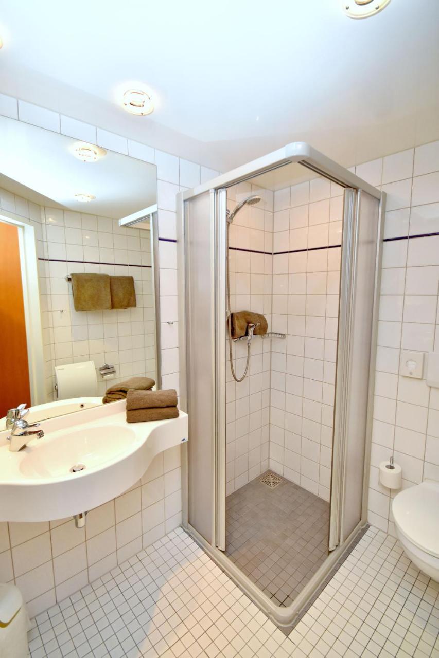 Hotel & Restaurant Zum Deutschen Hause Kirchhatten Eksteriør billede